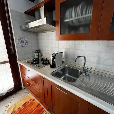 アパート La Casa Di Flora Ad