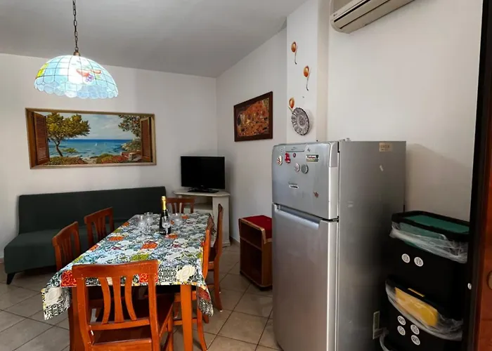 Апартаменты La Casa Di Flora Ad *